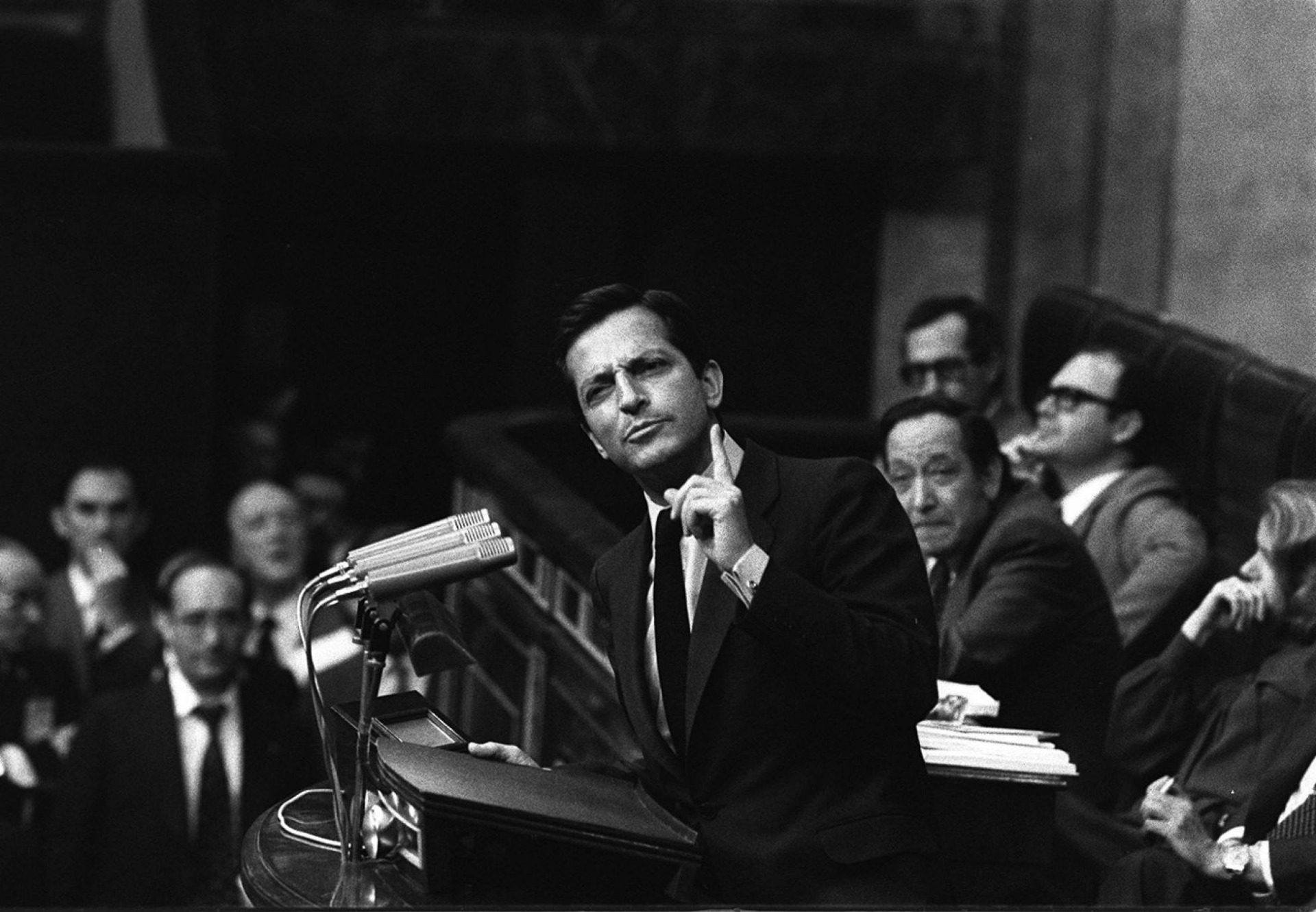 Adolfo Suárez durante el debate de Moción de Censura.